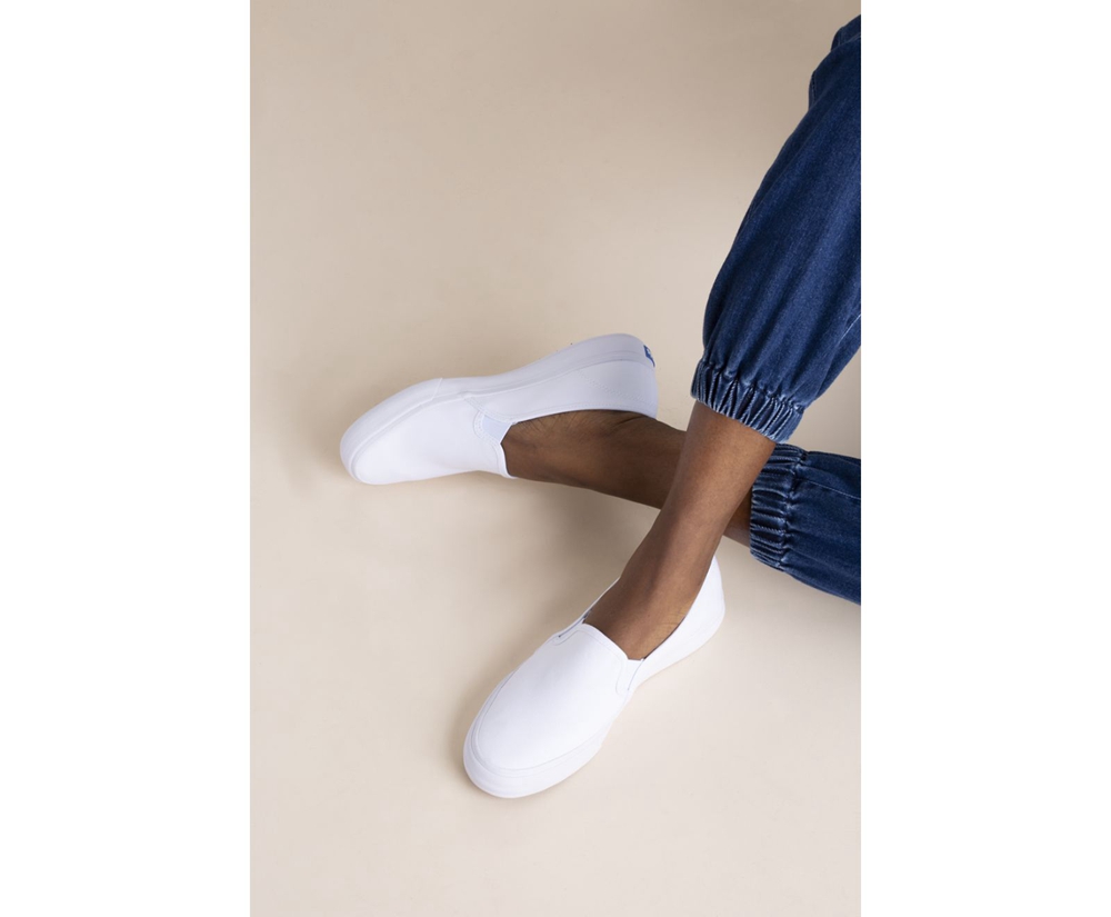 Keds Slip Ons White - Double Decker Canvas - Womens GRCMND-013